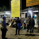 Polisi Patroli Sahur di Pelabuhan Lembar, Cegah Aksi Kriminal