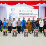 Kapolri Jenderal Listyo Sigit Prabowo memberikan pengarahan pada kegiatan 'Silaturahmi Kamtibmas' di Polda Kepri