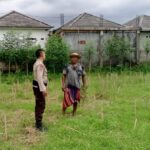 Bhabinkamtibmas Terong Tawah Aktif Dorong Ketahanan Pangan di Tingkat Desa