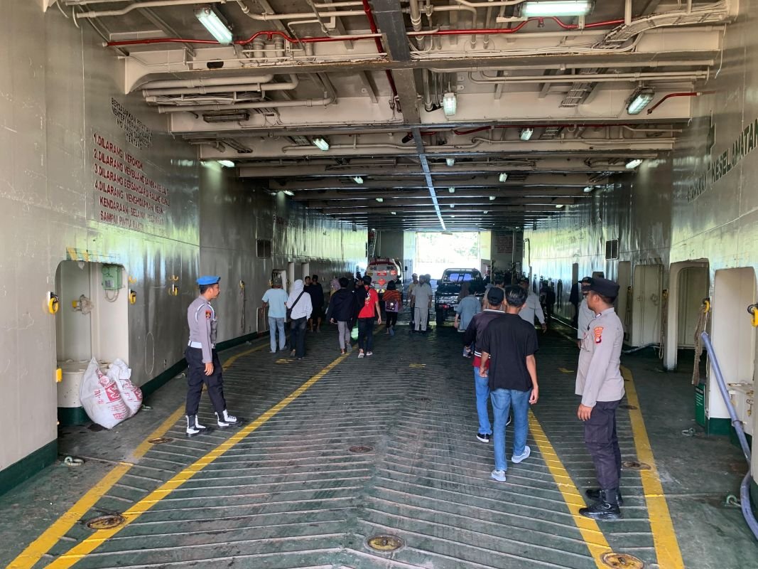 Sinergi Pengamanan Pelabuhan Lembar Hadapi Lonjakan Penumpang