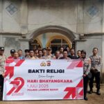 Polri Dekat Masyarakat: Polsek Sekotong Adakan Aksi Sosial di Taman Sejati