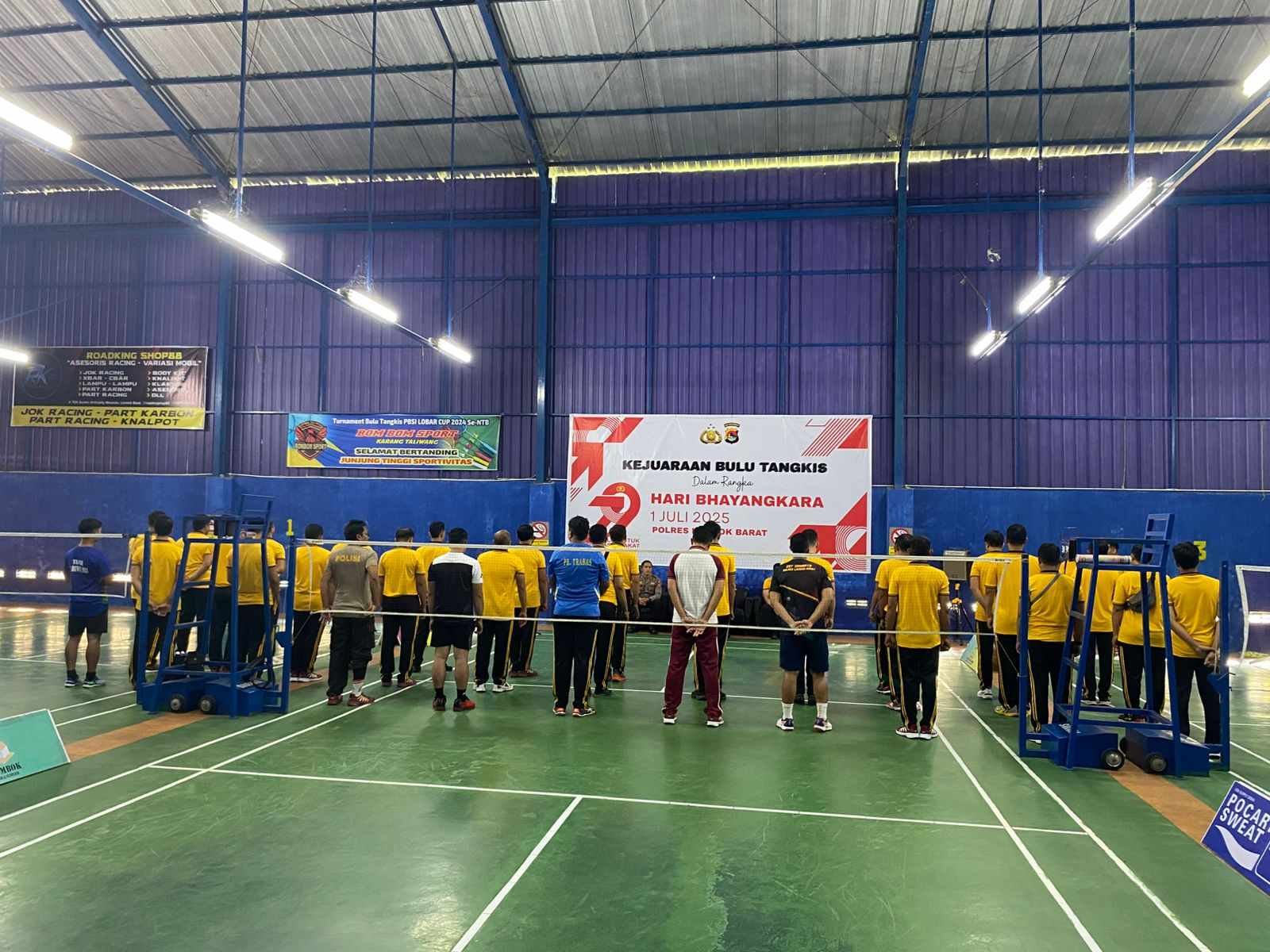 Turnamen Bulutangkis Satker Polres Lombok Barat Meriahkan Hari Bhayangkara ke-79