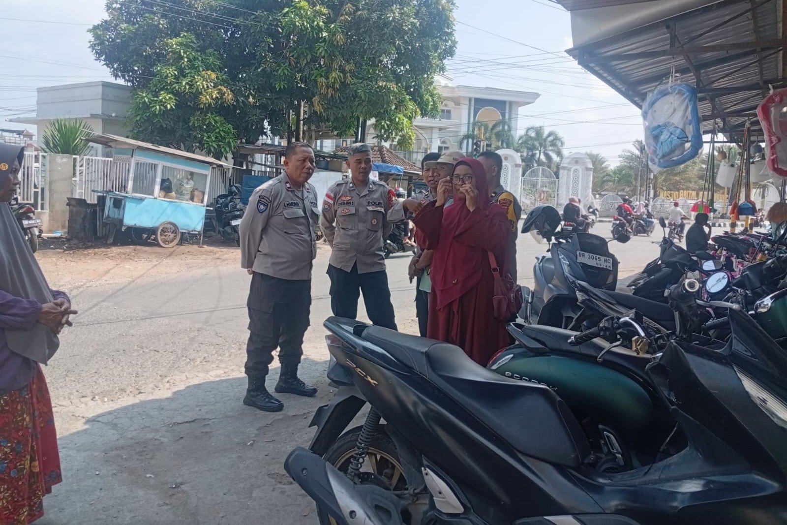 Polres Lombok Barat Intensifkan Patroli Kamtibmas di Simpang Empat Rumak