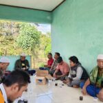 Bhabinkamtibmas Kedaro Kawal Penyaluran Bibit untuk Kemandirian Pangan Sekotong