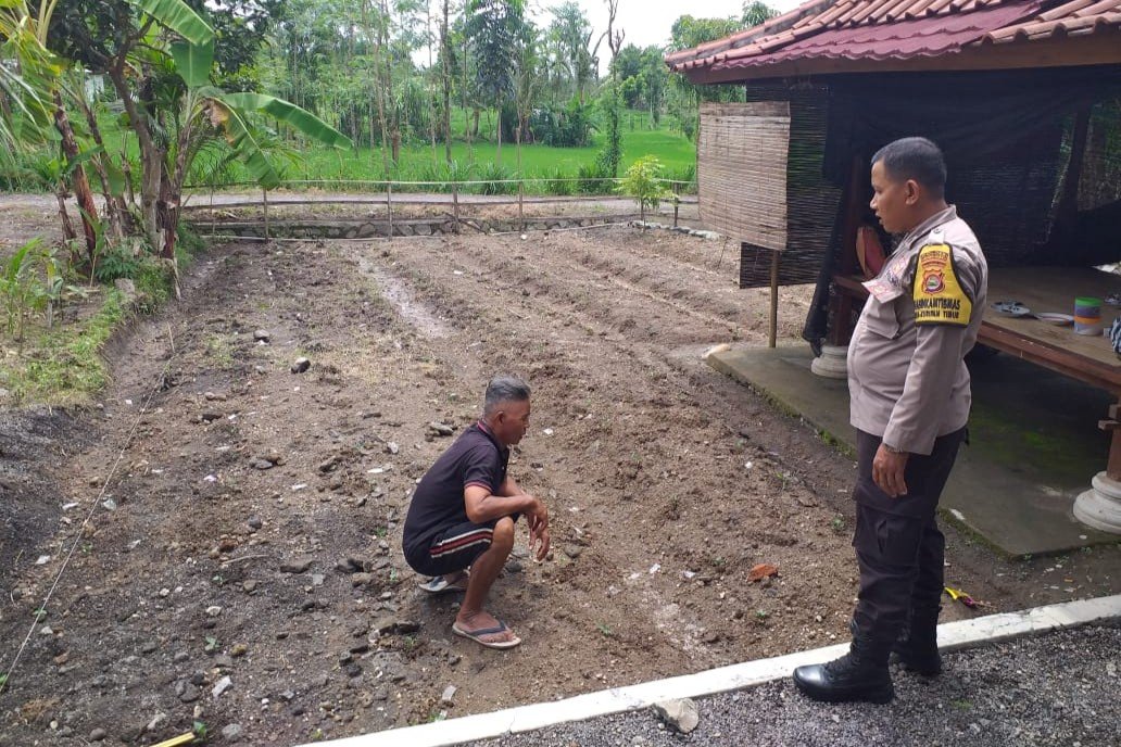 Bhabinkamtibmas Kuripan Timur Dorong Warga Dukung Ketahanan Pangan Nasional