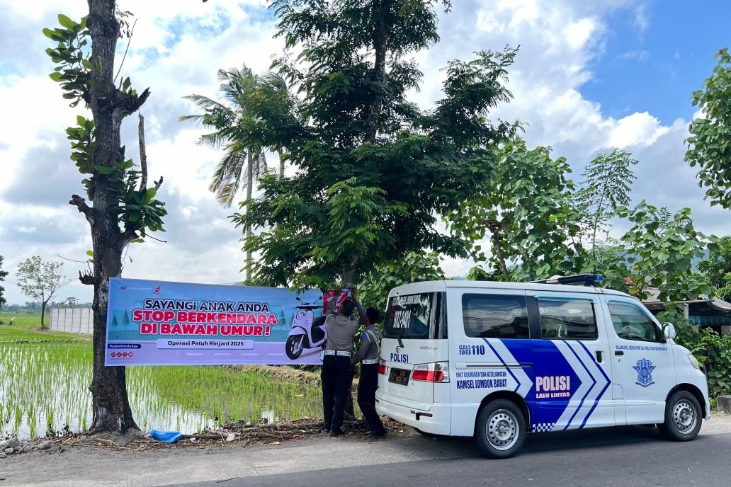 Polres Lombok Barat Gencarkan Imbauan di Gerung: Helm Wajib, Anak Jangan Berkendara!