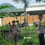 Dukung Ketahanan Pangan, Bhabinkamtibmas Ajak Warga Krandangan Bertani dan Beternak