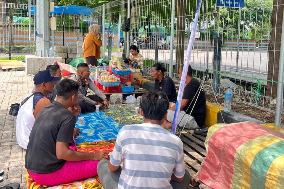 Program “Polantas Menyapa” Bangun Kesadaran Baru di Kalangan Sopir Lobar